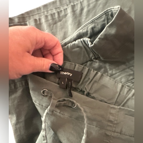 Theory Green cargo Skirt - Picture 4 of 9